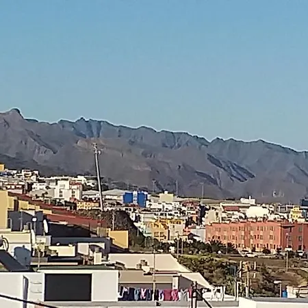 8 Calle Tangara La Gloria Santa Cruz de Tenerife