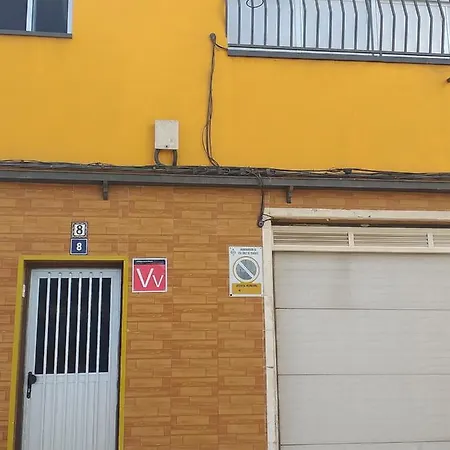 8 Calle Tangara La Gloria 圣克鲁斯-德特内里费