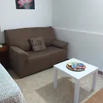 8 Calle Tangara La Gloria Apartman *
